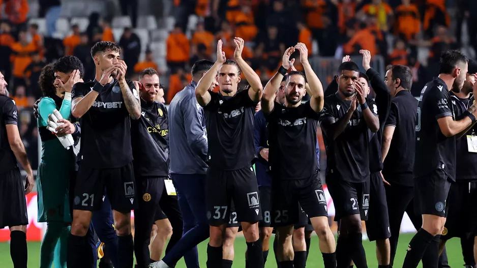 ΑΕΛ/Εκτός