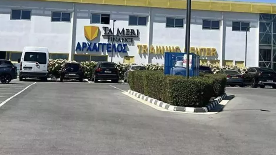 Τα οικονομικά θα μονοπωλήσουν στις γιορτές 
