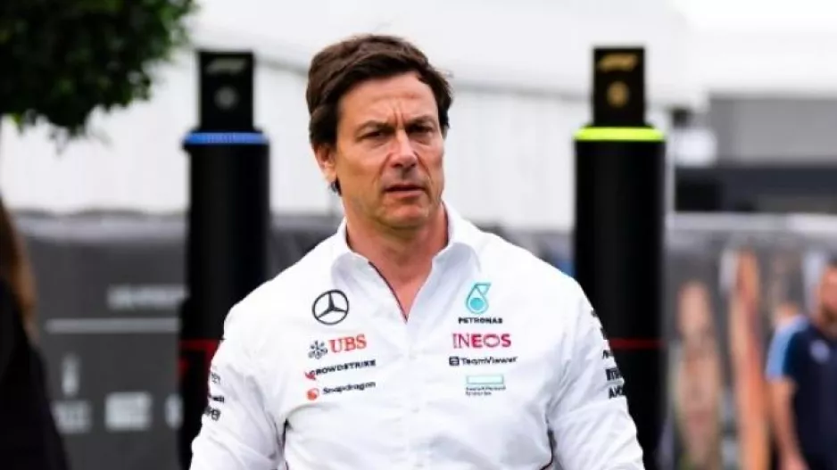 «Βόμβα» Βολφ για τις ομάδες με κινητήρα Mercedes
