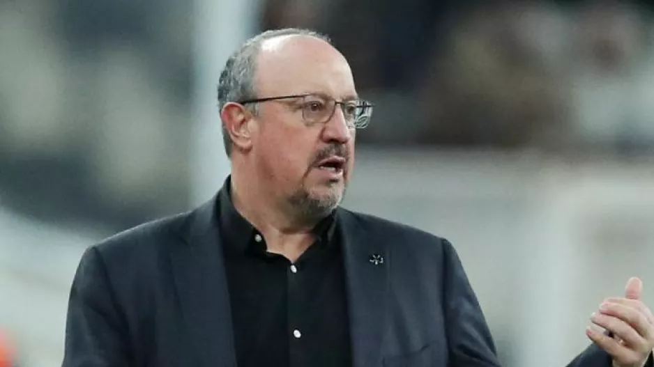 Μπενίτεθ: Έδωσε... ψήφο εμπιστοσύνης στον Τσάμπι Αλόνσο για την Ρεάλ