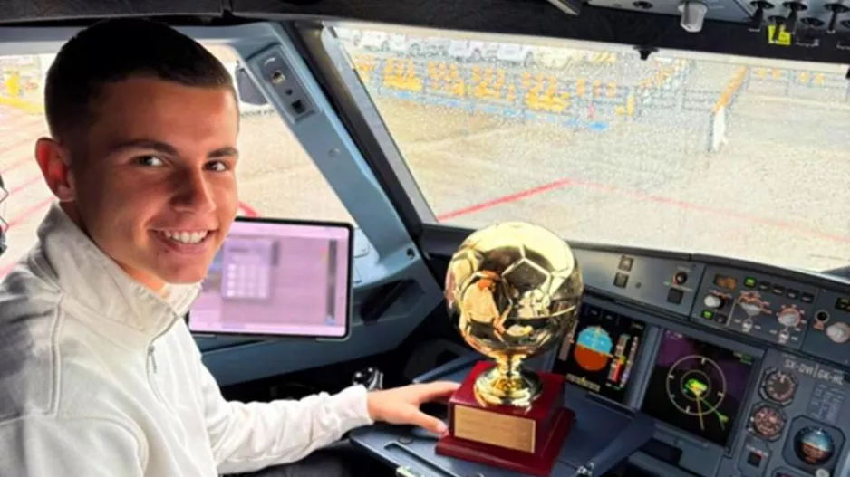 Σε ρόλο... πιλότου με το βραβείο Golden Boy Web ο Μουζακίτης