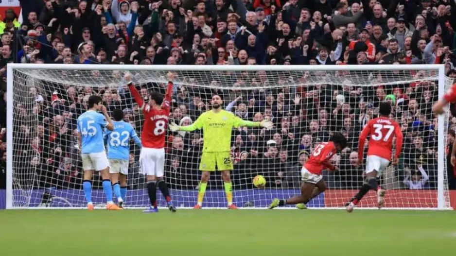 ΚΟΚΚΙΝΟ το ντέρμπι του Manchester στο ντεμπούτο του Carrick!