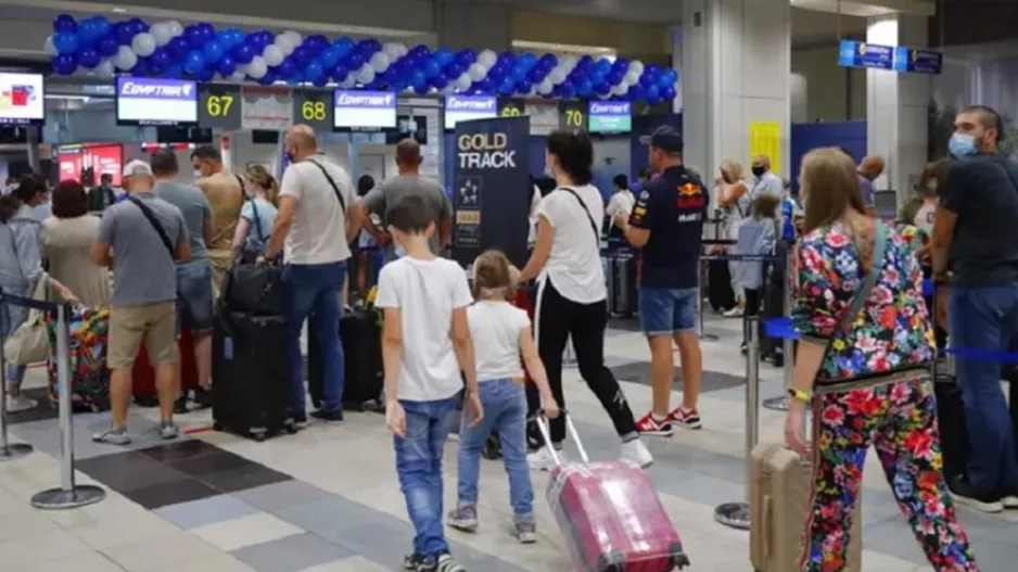 Περίπου 600 Έλληνες εγκλωβισμένοι στο Σαρμ Ελ Σέιχ