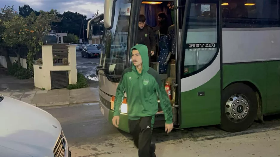 (Φώτος Kerkida) Η άφιξη του Ολυμπιακού
