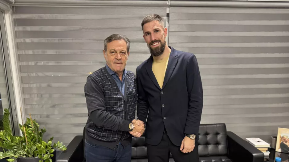Done deal... με Milos Degenek
