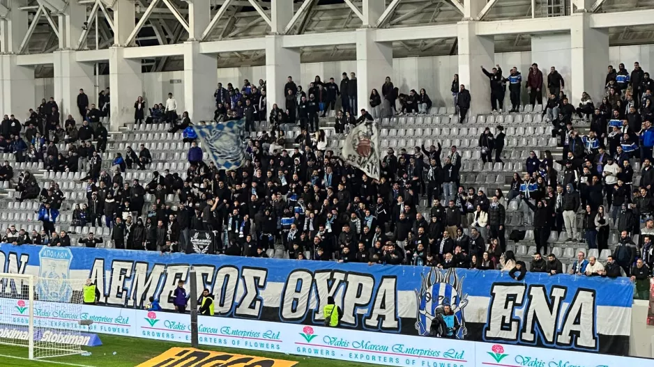 (Βίντεο kerkida) "Θρύλε έχω παραισθήσεις και… τα βλέπω όλα μπλε"
