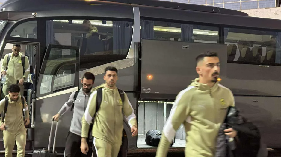 ΓΙΑΤΙ με Παρασκευά κάτω από τα δοκάρια (UPD)