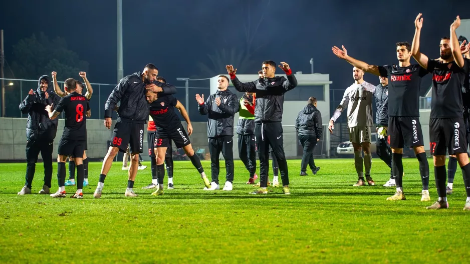 To show συνεχίζεται!