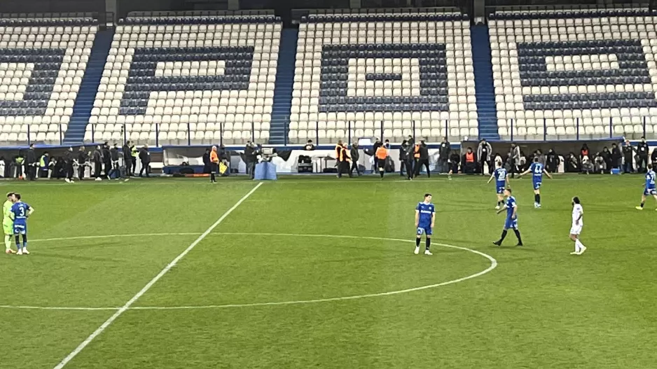 On field review αλλά δεν άλλαξε γνώμη ο Χριστοδούλου/Προβάδισμα για Απόλλωνα