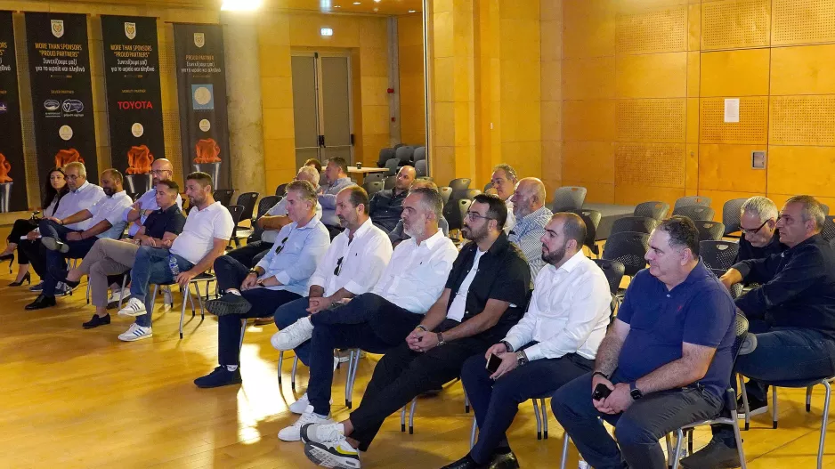 Συνάντηση... προέδρων με ΚΟΠ