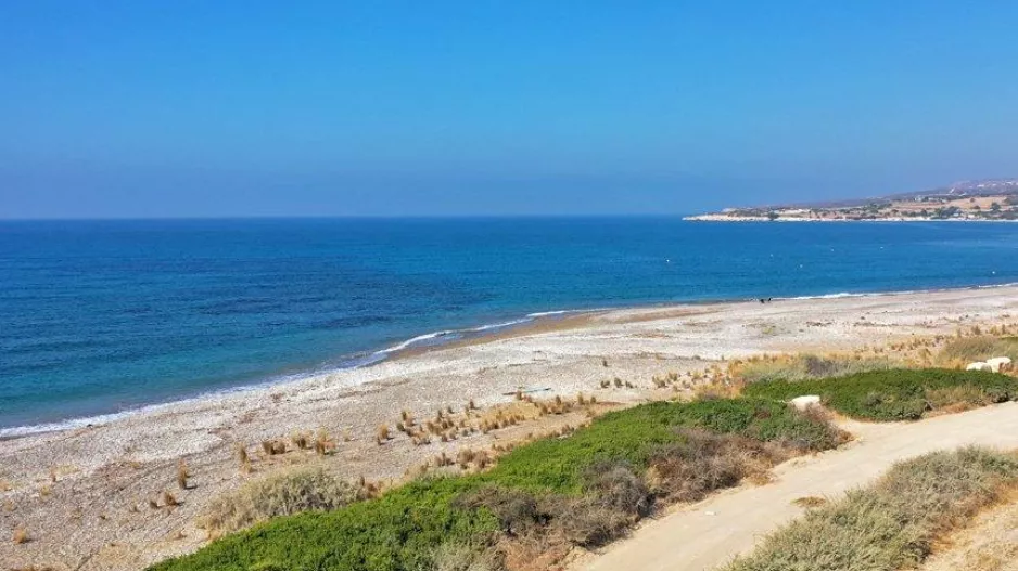 Νεκρός άντρας εντοπίστηκε σε παραλία της επαρχίας Λεμεσού