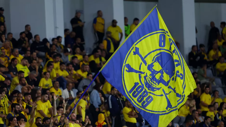 "Ευχές να αναγεννηθεί η μάνα μας ΑΕΛ, όπως μας αρμόζει"