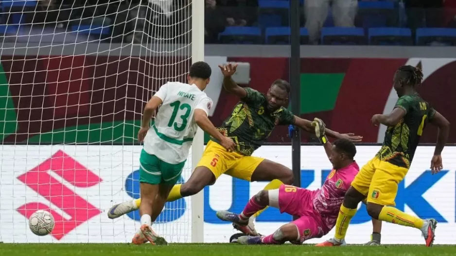  Στα ημιτελικά του Copa Africa με χρυσό σκόρερ τον Εντιαγέ