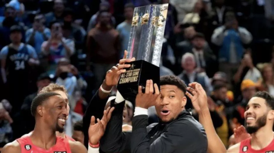 Αντετοκούνμπο: All-Star για 10η φορά!