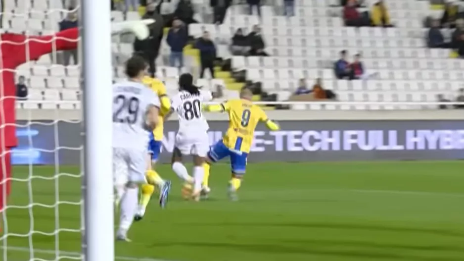 (Αποκαλυπτικες λεπτομέρειες) VAR vs διαιτητής/Δύο διαφορετικά πέναλτι μέσα σε λίγα δευτερόλεπτα