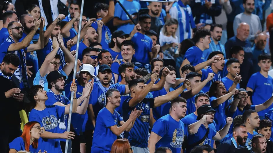 Περίπου... 2,500 Παφίτες στο Stamford Bridge