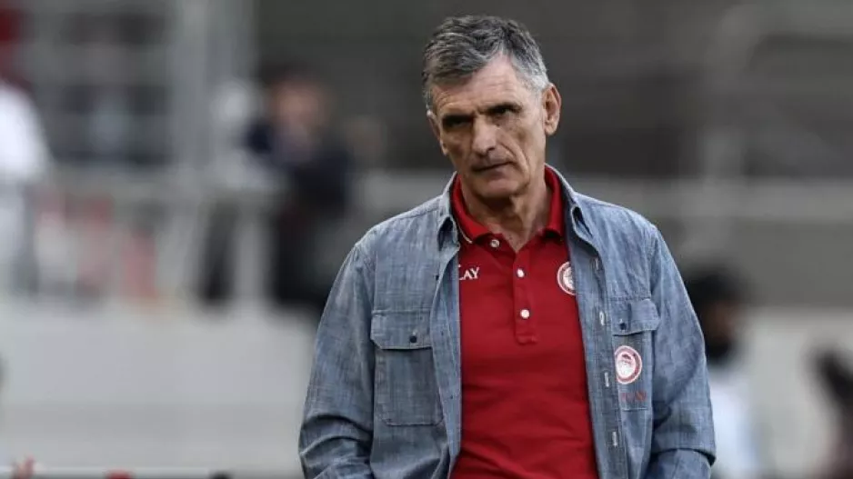 Φουλάρει για χαφ, φορ και στόπερ