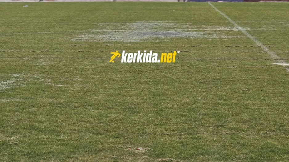 (Φώτος kerkida) Μάζεψε νερό ο αγωνιστικός χώρος