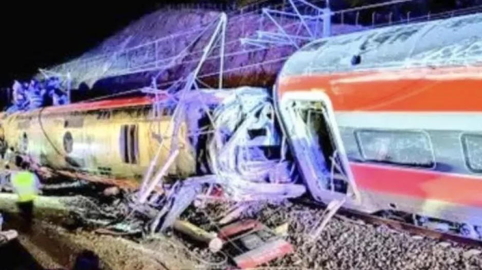 Εκτροχιασμός τρένων στην Ισπανία: Τουλάχιστον 24 νεκροί και 73 τραυματίες