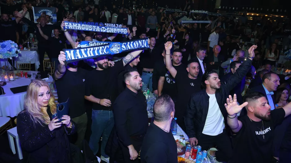"ΠΟΙΟΣ να πει τι αυτού του κόσμου;"