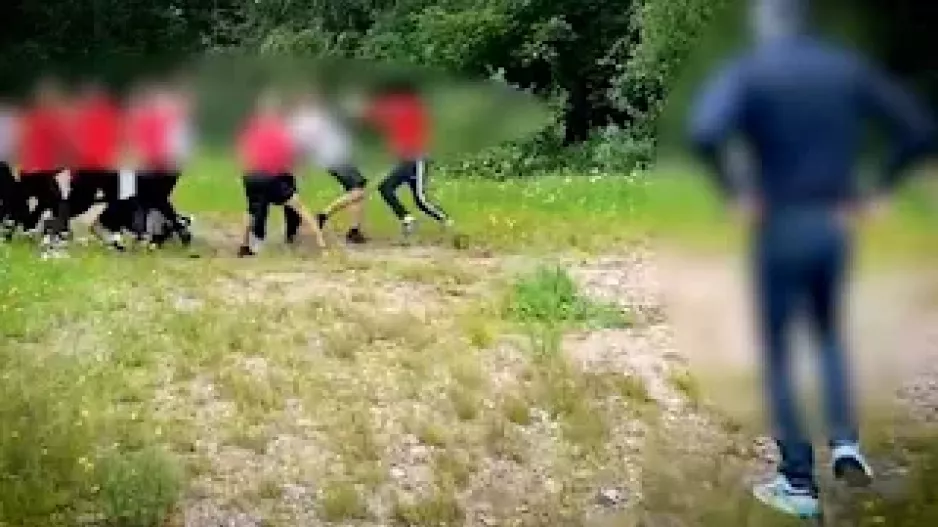 Κύκλωμα βίας και στρατολόγησης ανηλίκων στον χώρο του ποδοσφαίρου