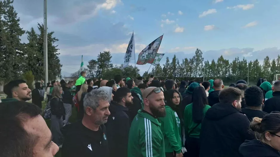 (Βίντεο kerkida) "Και κτυπά δυνατά, τριφυλλάρα για σένα η καρδιά"