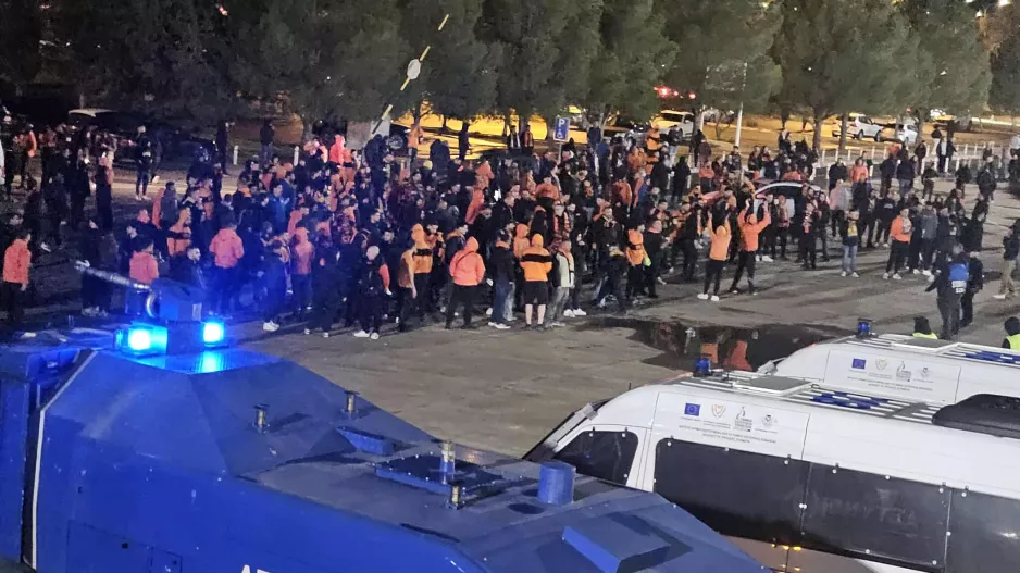 (Φώτος kerkida) ΑΠΟΕΛίστες κατά Πρόδρομου Πετρίδη