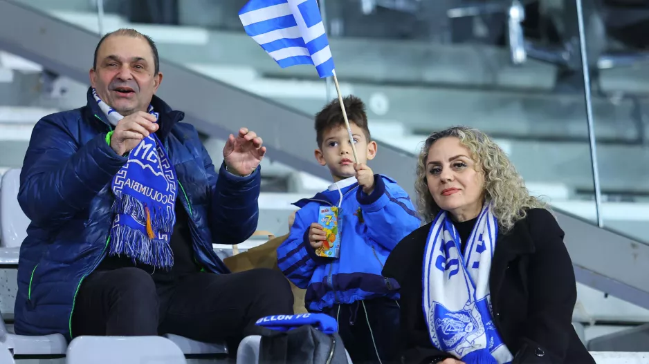 "Καλούμε όσους δικαιούνται να βρίσκονται στο γήπεδο"