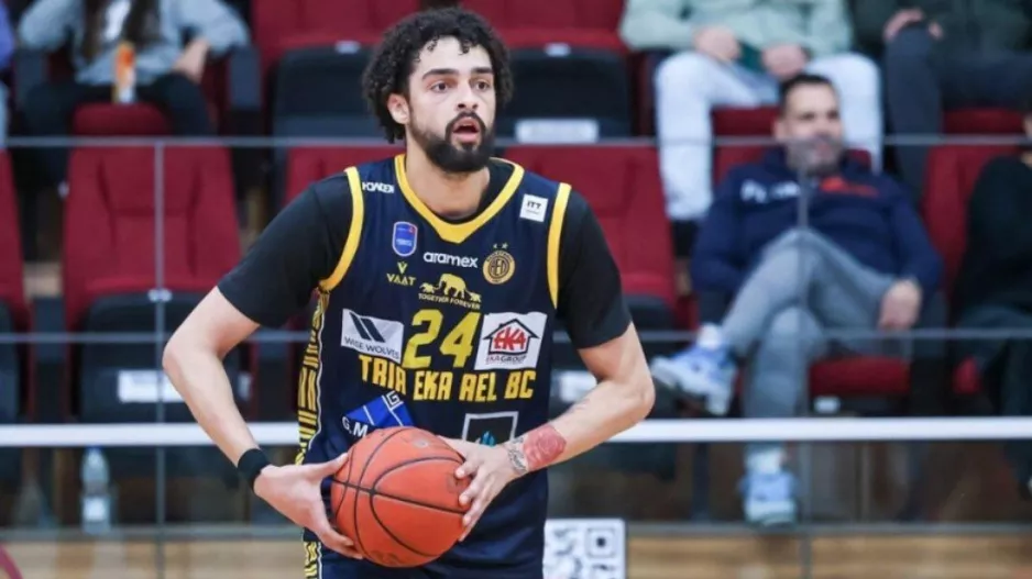 "Θρίλερ" και νίκη η ΑΕΛ... στον πόντο