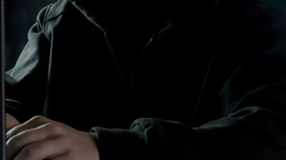 Συνελήφθη 16χρονος για revenge porn και επίθεση σε έγκυο ανήλικη