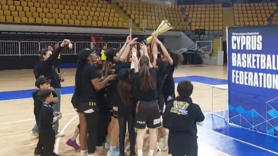 (Βίντεο Kerkida) Η στιγμή τη στέψης!