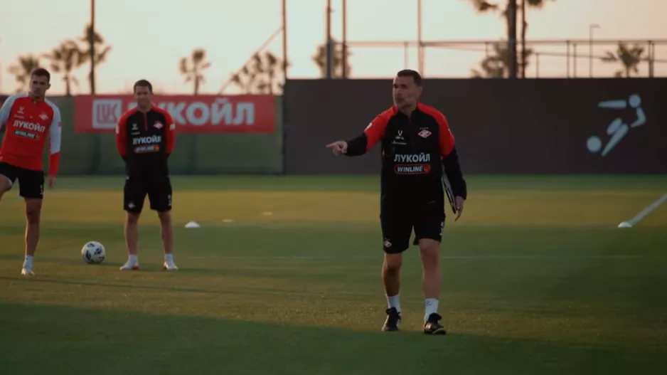 Nίκη με Καρσέδο (2-0)