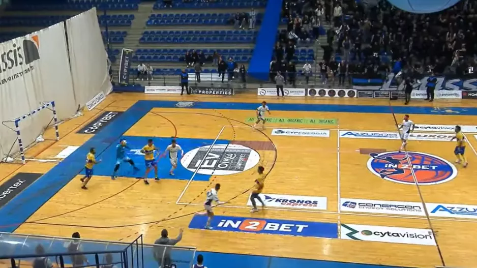 Τα ζευγάρια στους "4": Ντέρμπι... Απόλλων-ΑΠΟΕΛ