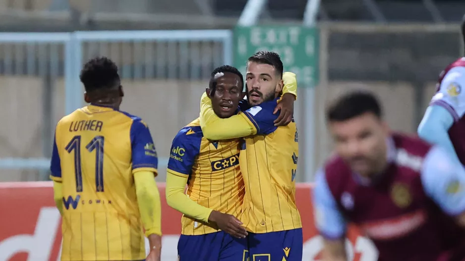 Maseko... their boy για το προβάδισμα