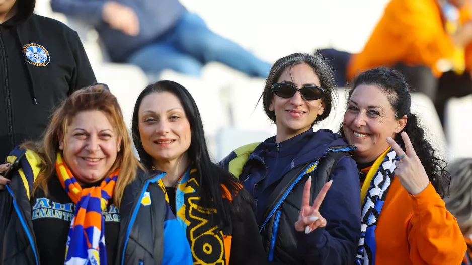 ΑΠΟΕΛίστικη τετράδα!