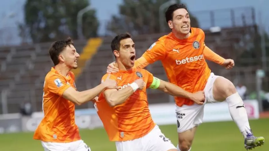 Δέκα παλικάρια στη Λιβαδειά και back to back τελικός για τον ΟΦΗ!
