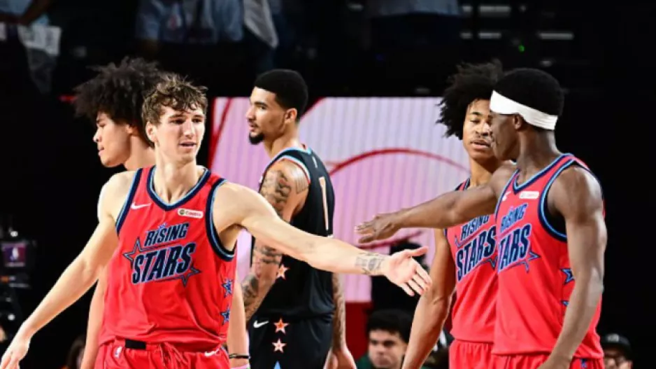 Η ομάδα του Βινς Κάρτερ κατέκτησε το Rising Stars του All-Star Game