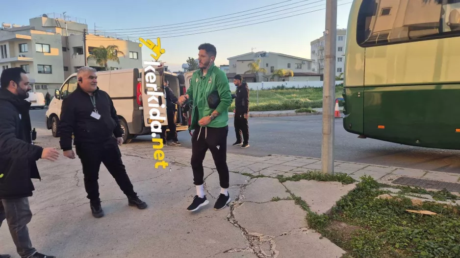 Ο Γιόβετιτς πήγε στο γήπεδο, αλλά έμεινε εκτός (Φώτο Kerkida)