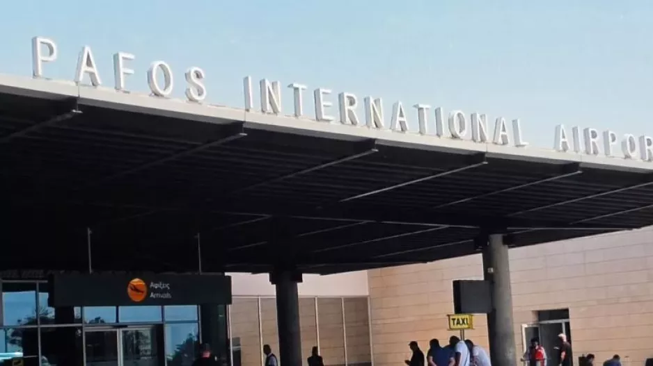 Δόθηκε εντολή εκκένωσης στο αεροδρόμιο Πάφου- Ύποπτο αντικείμενο στον εναέριο χώρο