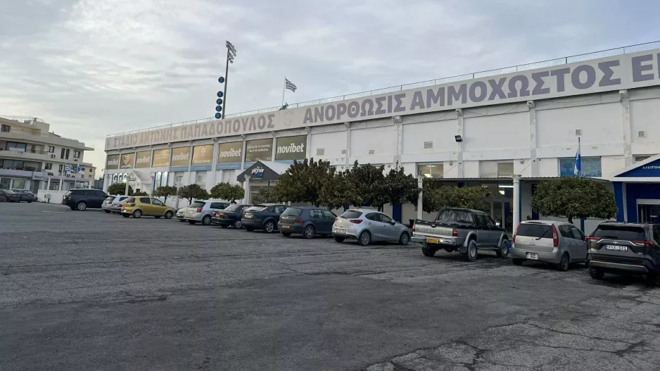 ΝΩΡΙΣ... ντέρμπι