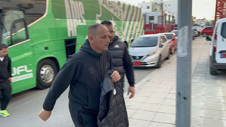 Τρεις μέσα, τρεις έξω για ΑΠΟΕΛ