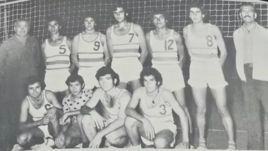 Πρώτες ομάδες  (Νέα Σαλαμίνα)