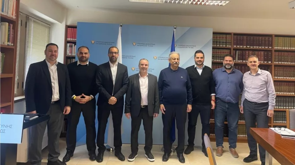 "Ουσιαστικός διάλογος και εκτενής ανταλλαγή απόψεων"