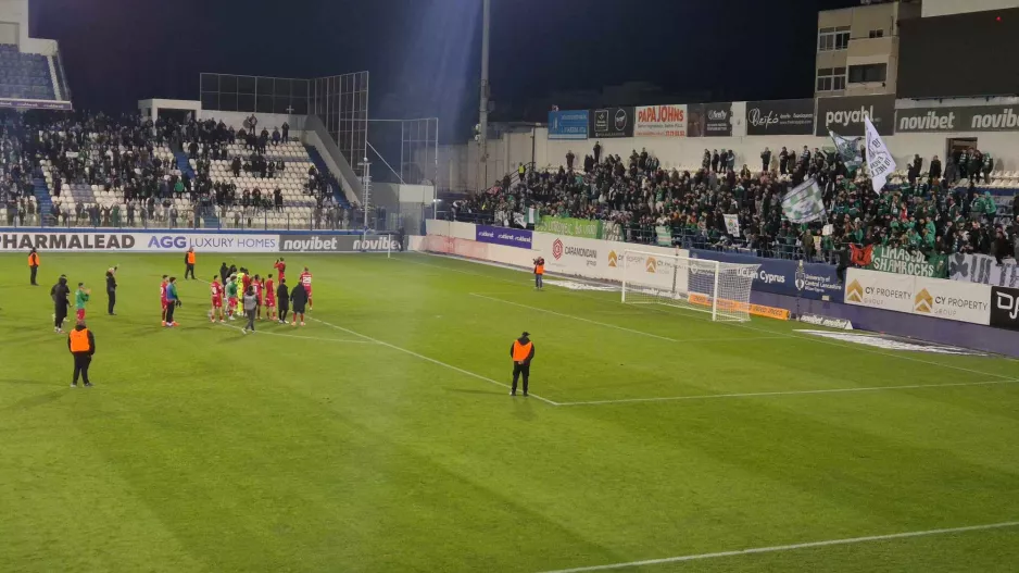 (ΒΙΝΤΕΟ Kerkida) "Τρελαίνομαι...Ομόνοια τρελαίνομαι"