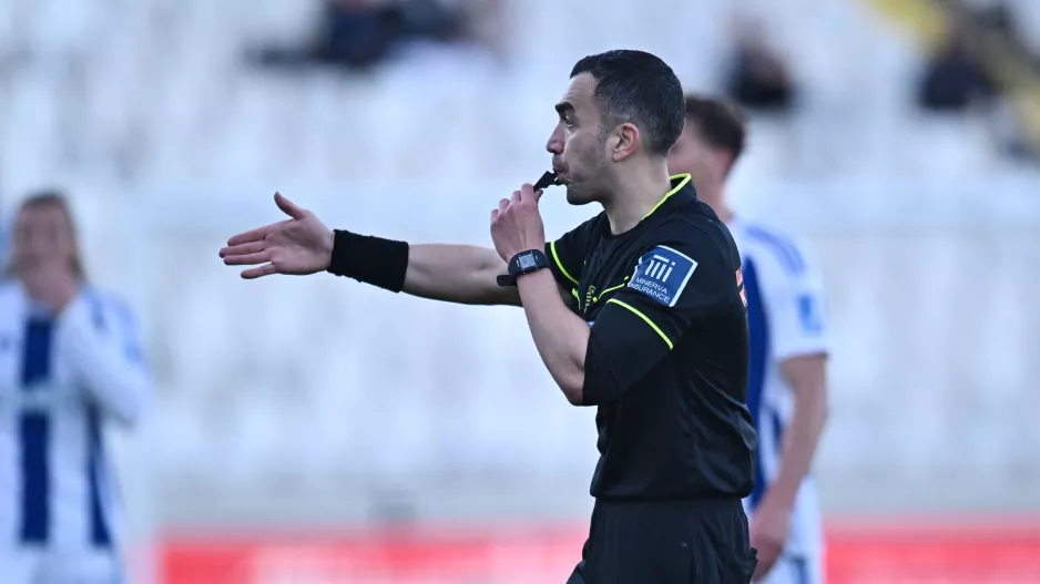 Έντονος Τσίκινης/"Δεν ξέρω γιατί ο Ιταλός επιμένει να τον βάζει σε... δυνατά παιχνίδια!"