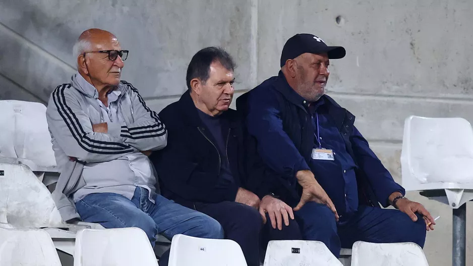 Δεν τα βάζει κάτω
