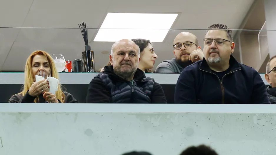 ΕΚΕΙ... ο Καραπατάκης