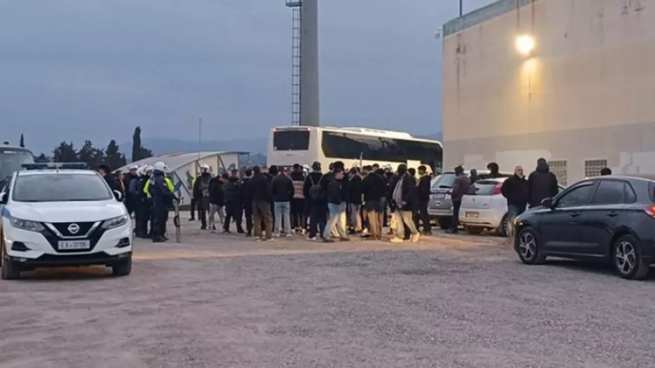 Ένταση με οπαδούς και παίκτες του Asteras AKTOR, λαϊκά δικαστήρια έξω από το «Θ.Κολοκοτρώνης»!