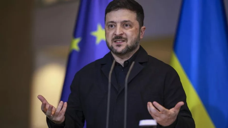 Επικοινωνία Ζελένσκι με τον πρόεδρο των ΗΑΕ: «Το Ιράν στοχεύει τα πάντα, ακόμη και κατοικίες και εμπορικά κέντρα»
