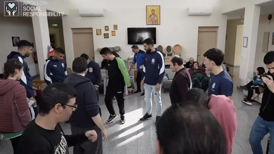 (Βίντεο) Επισκέφθηκαν το «Απόστολος Λουκάς» οι παίκτες του Απόλλωνα